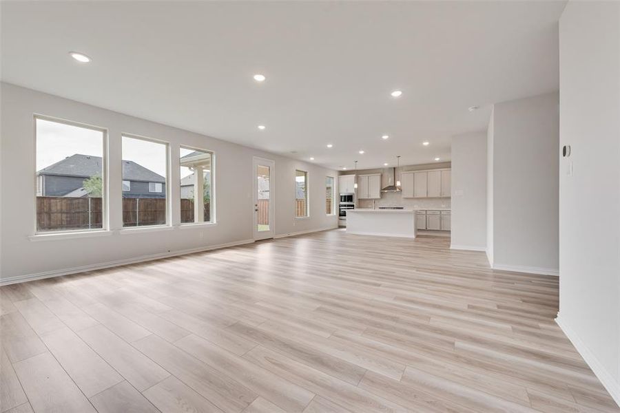 Spacious, unfurnished interior of a new home in Spiritas Ranch, Little Elm (Image 29).