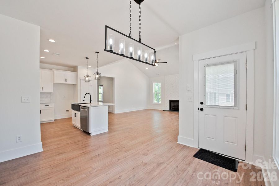 Spacious, unfurnished interior of a new home in , Concord (Image 15).