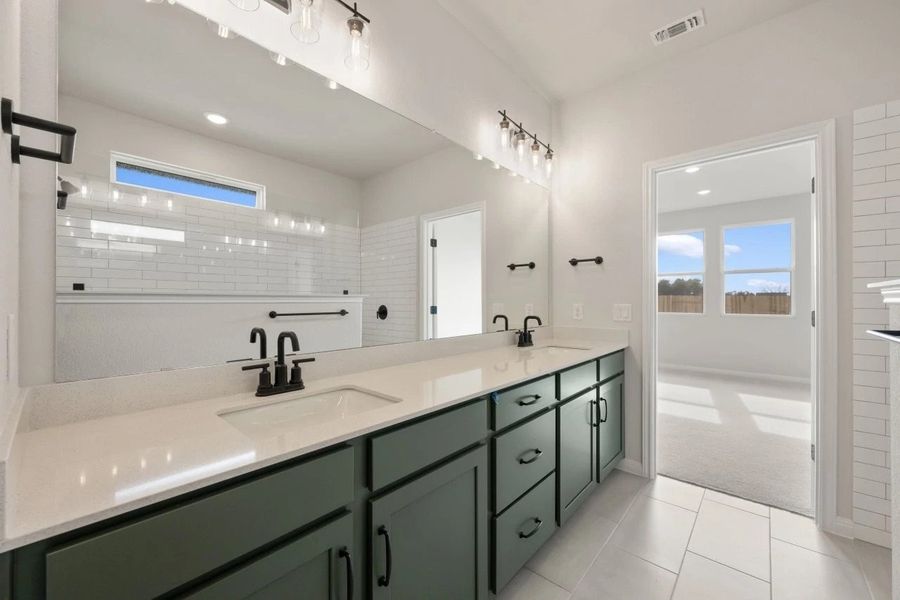 Furnished interior view inside a new home in Berry Creek Highlands, Georgetown (Image 17).
