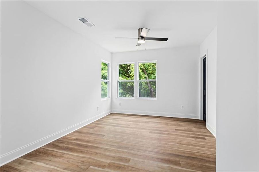 Spacious, unfurnished interior of a new home in , Atlanta (Image 22).