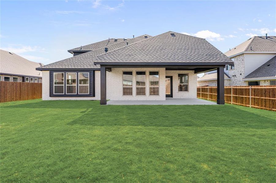 Exterior details and patio area of a home in Maplewood, Glenn Heights (Image 3). Exterior details and patio area of a home in Maplewood, Glenn Heights (Image 3).