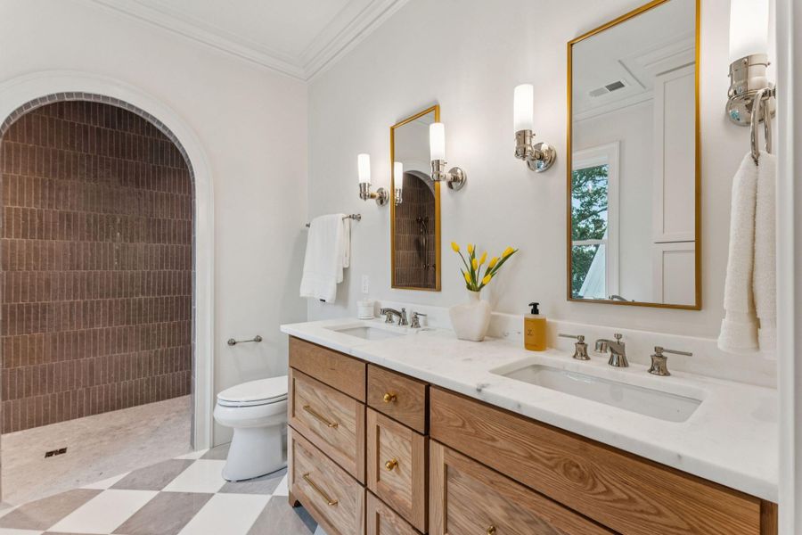 Furnished interior view inside a new home in , Charleston (Image 44).