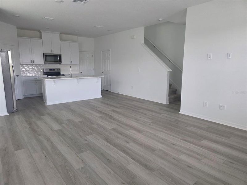 Spacious, unfurnished interior of a new home in The Meadow at Crossprairie Bungalows, St. Cloud (Image 24).