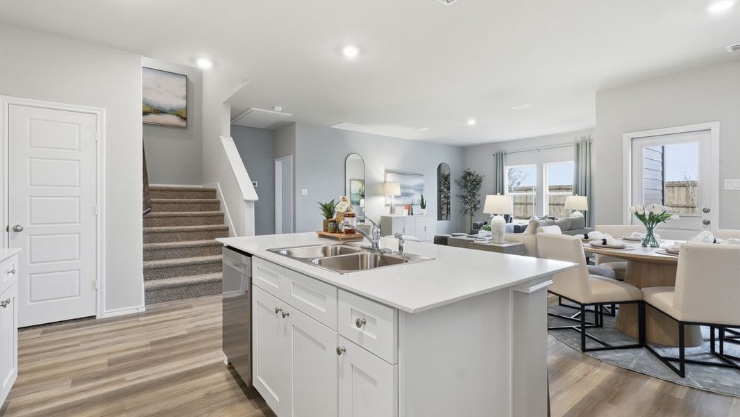 Representative furnished interior of a home built from the Plan by D.R. Horton in Bella Vista, Granbury (Image 6).