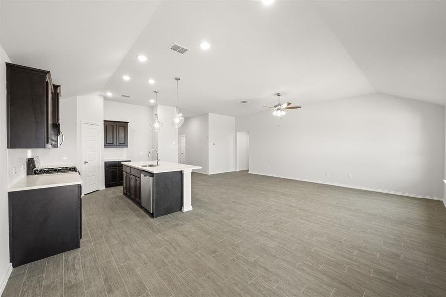 1908 Seminole- Dining-2