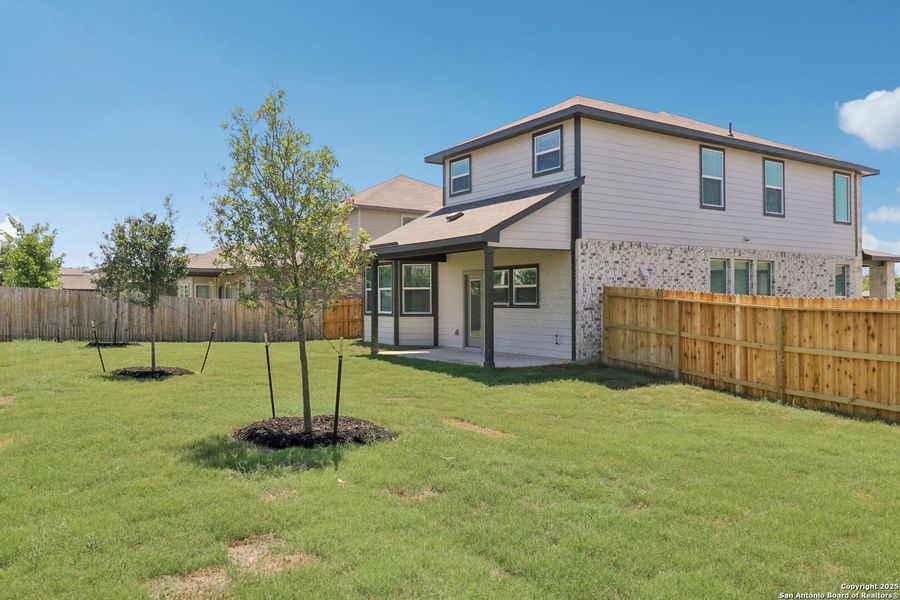 Exterior details and patio area of a home in Thomas Pond, San Antonio (Image 28). Exterior details and patio area of a home in Thomas Pond, San Antonio (Image 28).