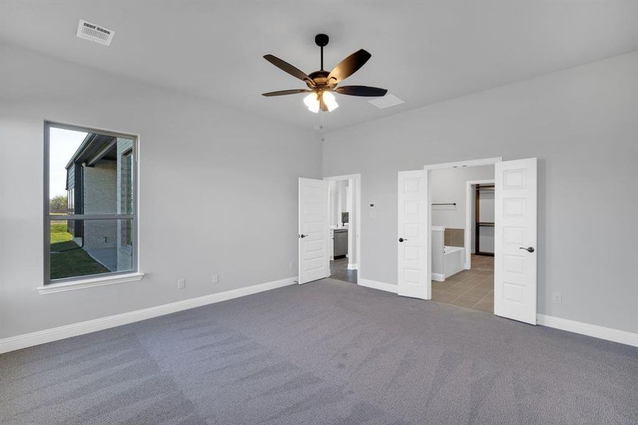 Spacious, unfurnished interior of a new home in , Waxahachie (Image 26).