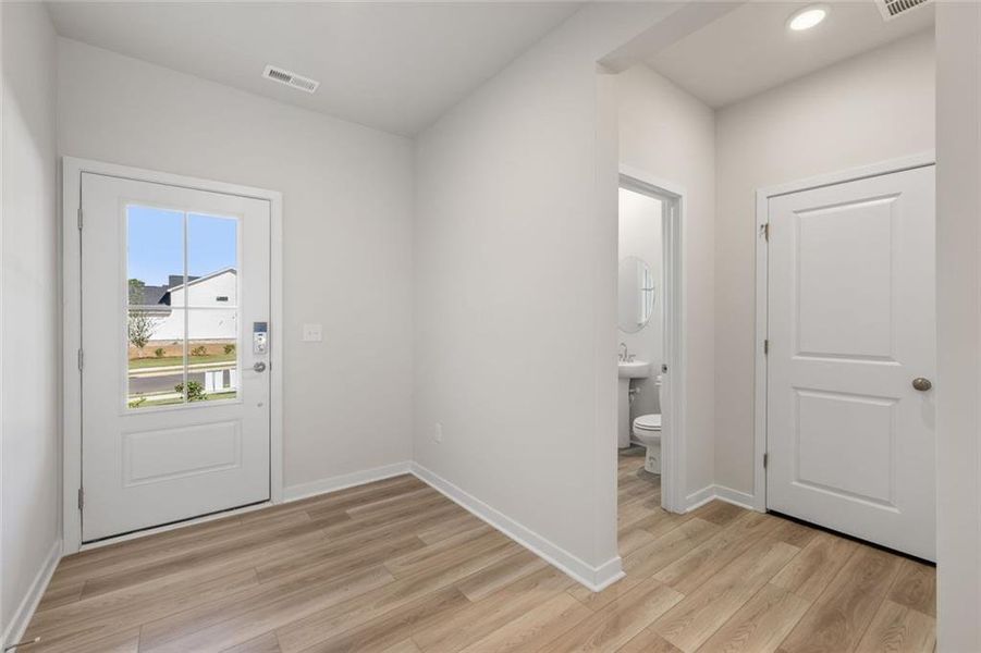 Spacious, unfurnished interior of a new home in Brookshire Manor, Canton (Image 27).