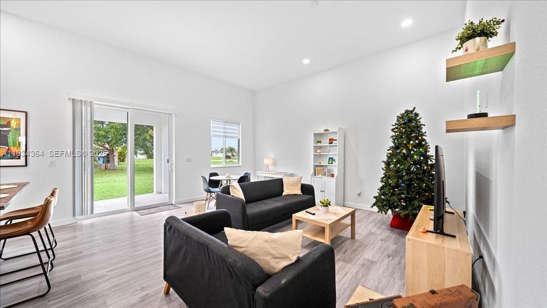 Furnished interior view inside a new home in , Cape Coral (Image 27).