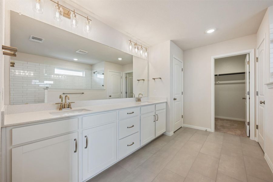 Representative images and renderings are for illustrative purposes. Actual structural options and design finishes of home may vary.