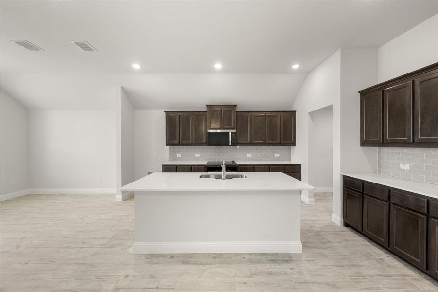 317 Comfort- Kitchen-4