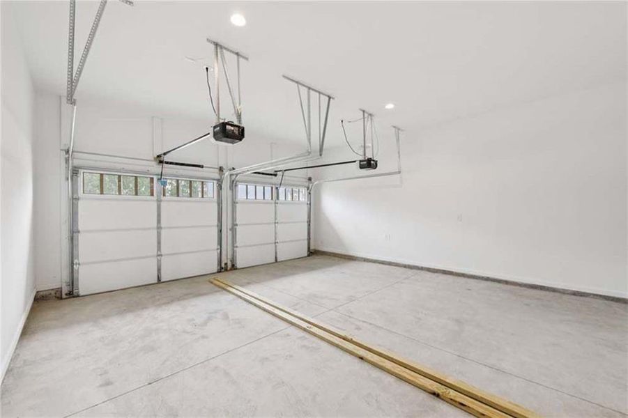 Spacious, unfurnished interior of a new home in East Harbor II at Chestatee, Dawsonville (Image 24).