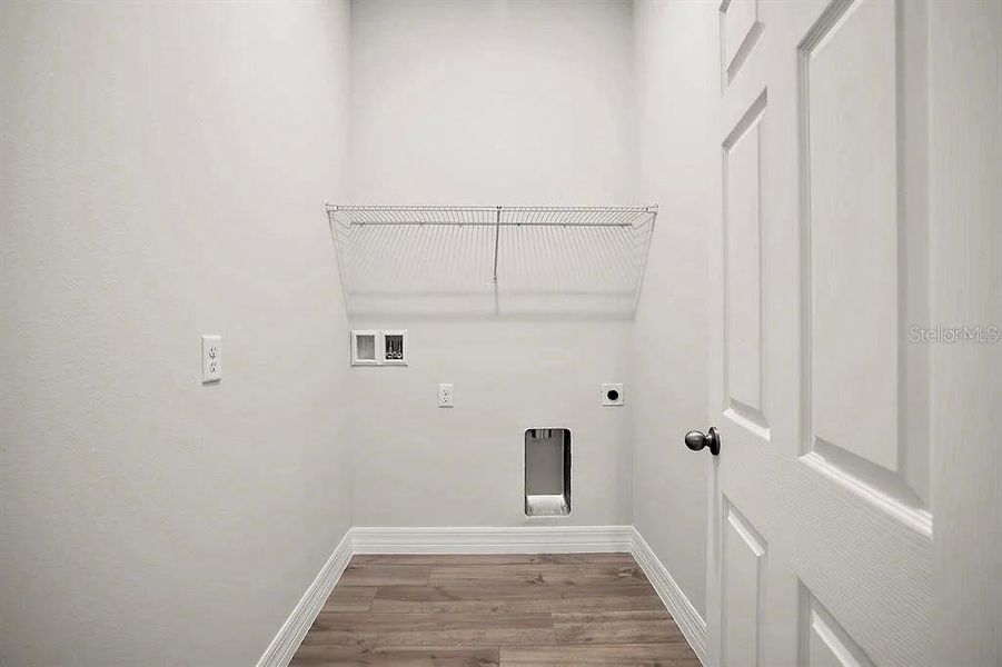 Spacious, unfurnished interior of a new home in , Eustis (Image 30).