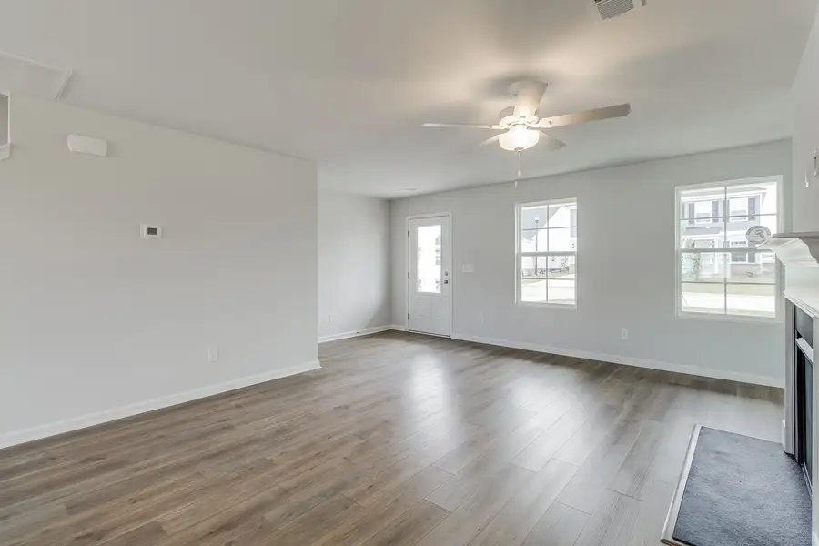 Spacious, unfurnished interior of a new home in Winston Point, Gilbert (Image 14). Spacious, unfurnished interior of a new home in Winston Point, Gilbert (Image 14).