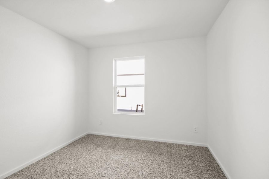 Spacious, unfurnished interior of a new home in Silverthorne, Conroe (Image 15).