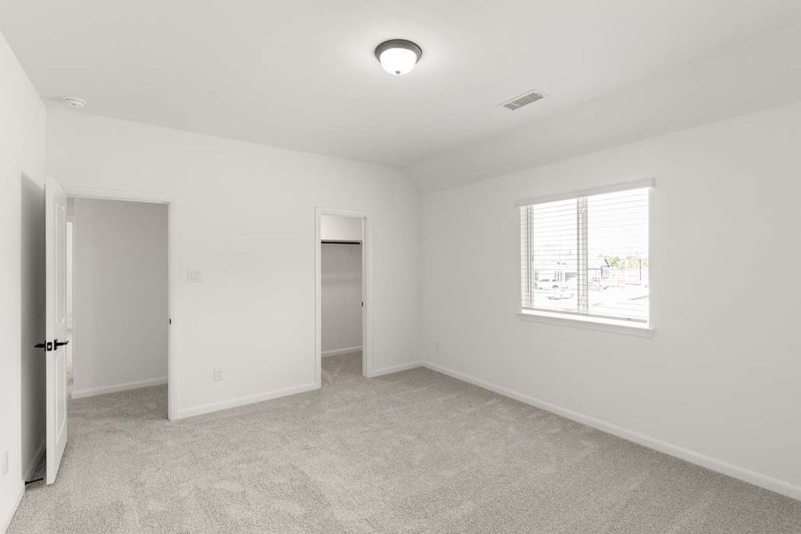 Spacious, unfurnished interior of a new home in Park Hills, Rockwall (Image 34).