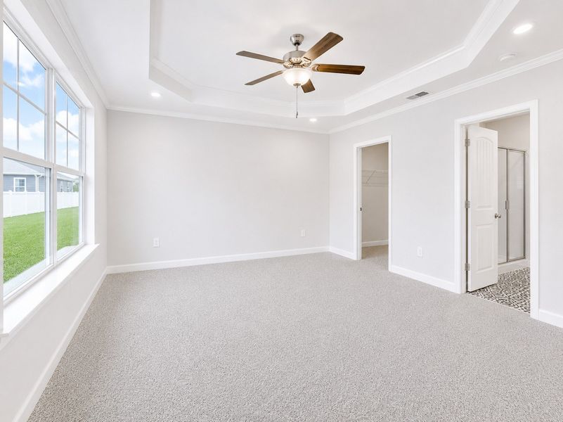 Spacious, unfurnished interior of a new home in Wheatfield, Shelbyville (Image 13).