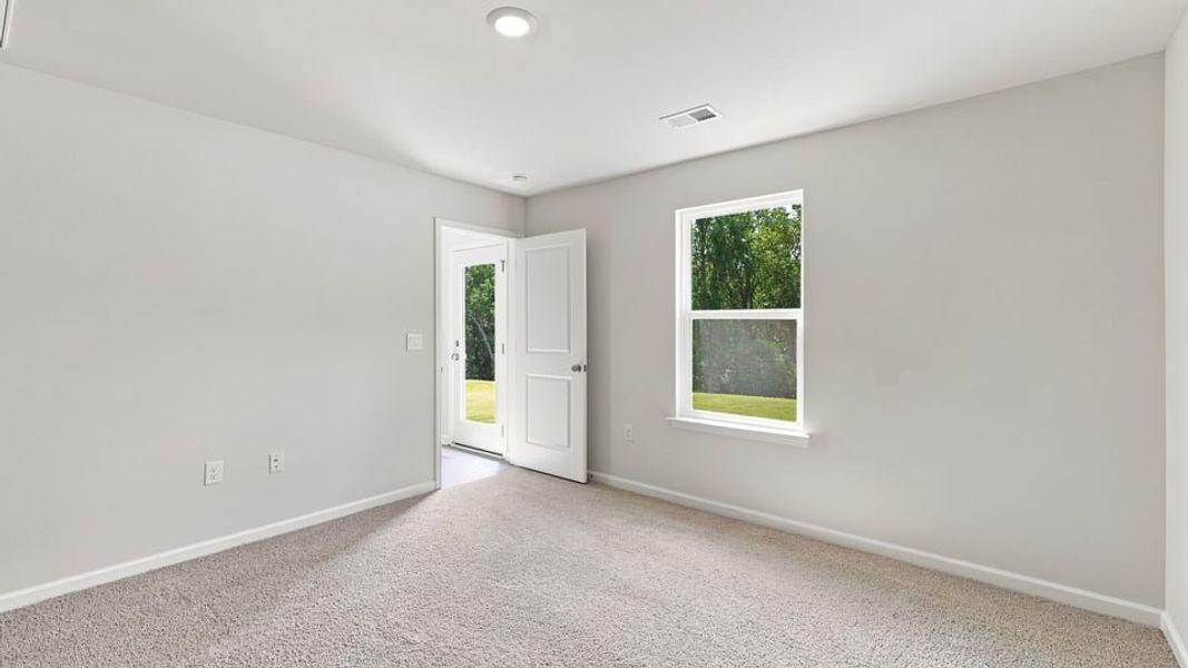 Spacious, unfurnished interior of a new home in Tyger Pines, Moore (Image 24).