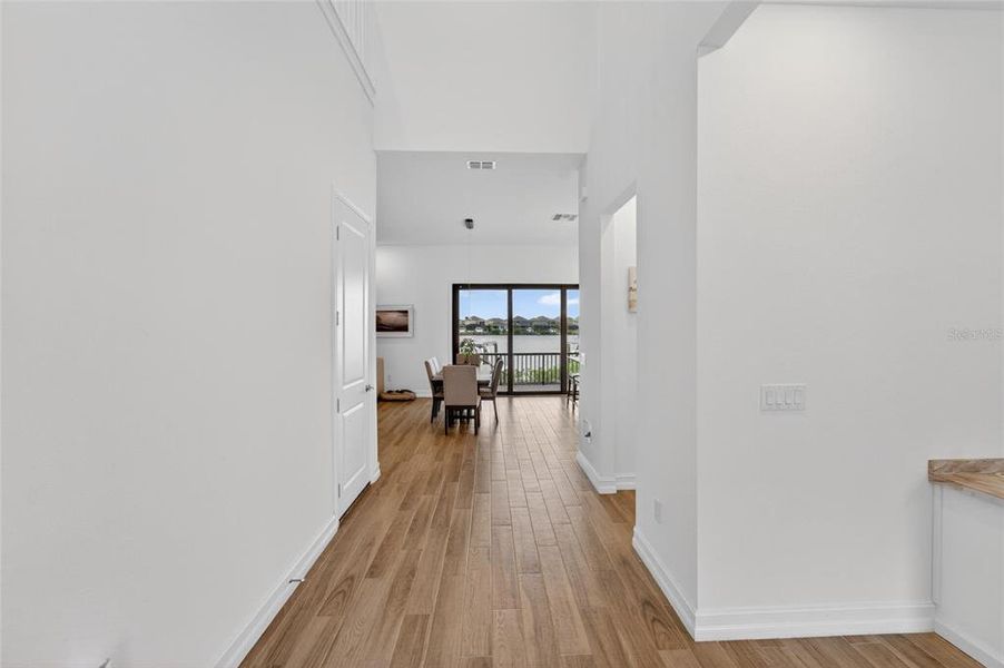 Spacious, unfurnished interior of a new home in SouthShore Yacht Club, Ruskin (Image 23).