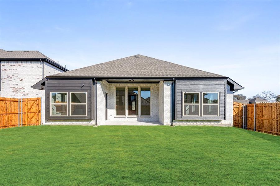 Exterior details and patio area of a home in Anderson Crossing, Trenton (Image 21).