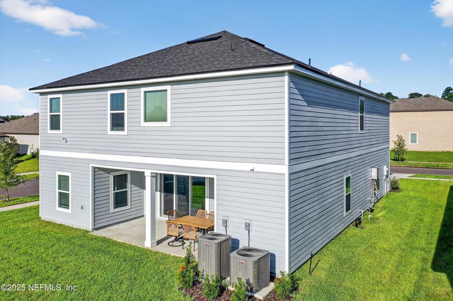 Exterior details and patio area of a home in , Middleburg (Image 33).