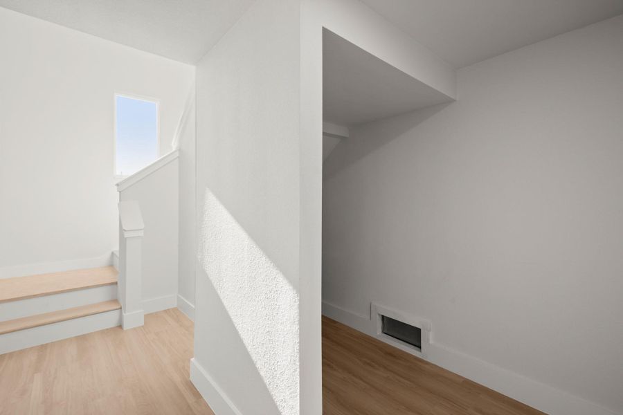 Spacious, unfurnished interior of a new home in , Marble Falls (Image 15).