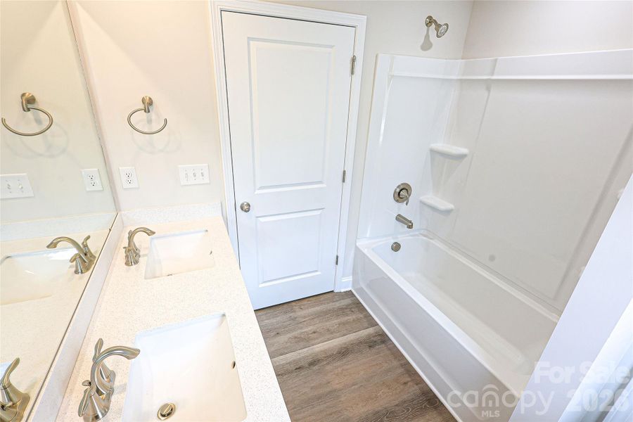 Image 40 of a home in .