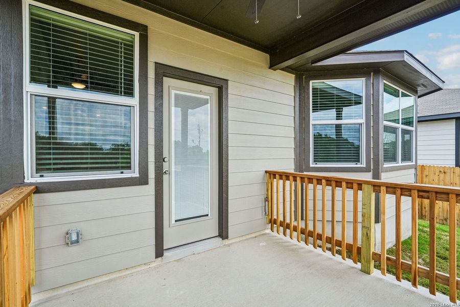 Exterior details and patio area of a home in Thomas Pond, San Antonio (Image 4). Exterior details and patio area of a home in Thomas Pond, San Antonio (Image 4).