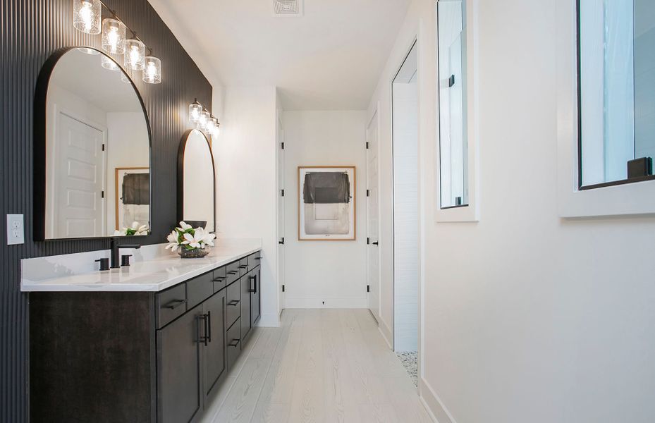 Stellar Owner's Bathroom in new home construction by Del Webb Homebuilders Nashville