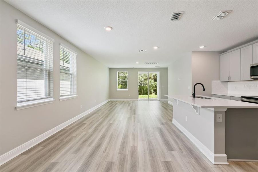Spacious, unfurnished interior of a new home in , Daytona Beach (Image 22).