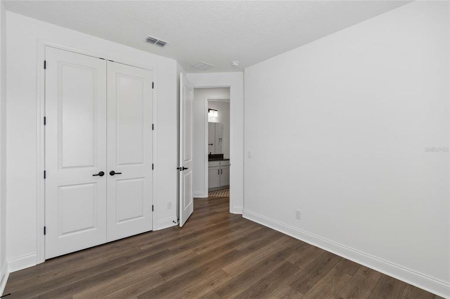 Spacious, unfurnished interior of a new home in Weslyn Park in Sunbridge 34', St. Cloud (Image 28).