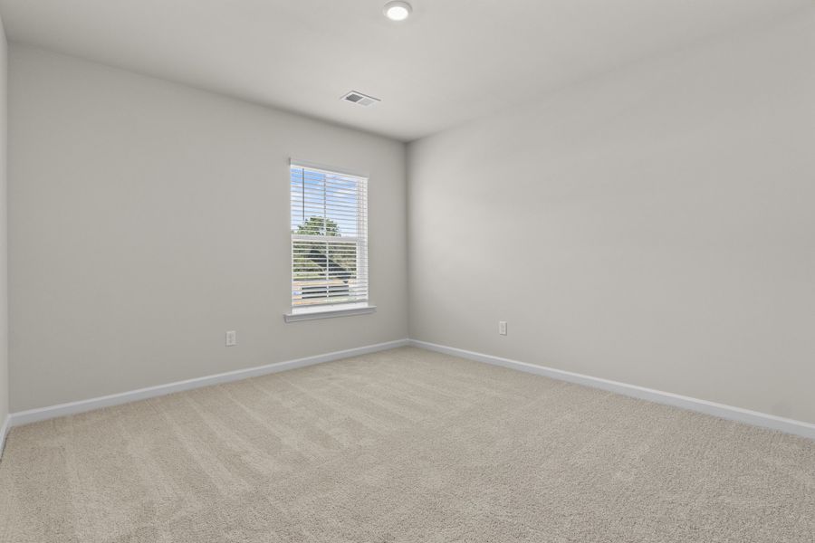 Spacious, unfurnished interior of a new home in Harmon Hill Estates, Hopkins (Image 23).
