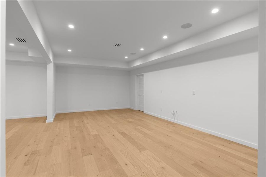 Spacious, unfurnished interior of a new home in , Atlanta (Image 83). Spacious, unfurnished interior of a new home in , Atlanta (Image 83).