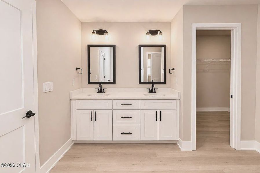Furnished interior view inside a new home in College Station, Panama City (Image 10).