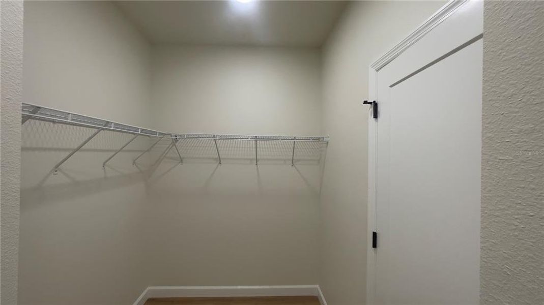 Spacious, unfurnished interior of a new home in , Chiefland (Image 28).