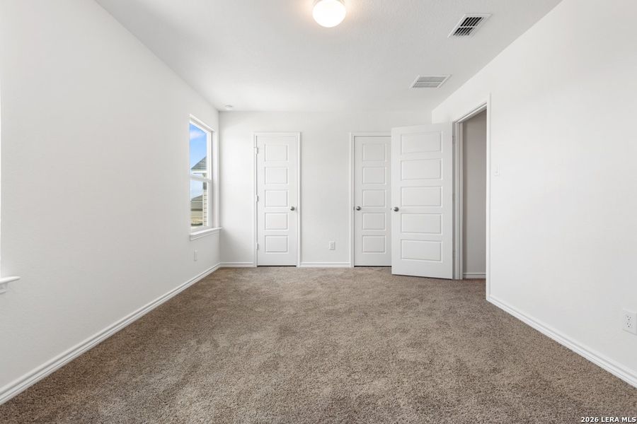 Spacious, unfurnished interior of a new home in Medina Crossing, Von Ormy (Image 27).