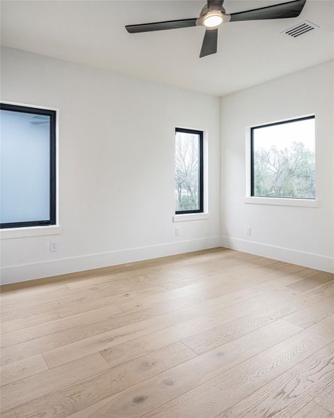 Spacious, unfurnished interior of a new home in , Stafford (Image 37).