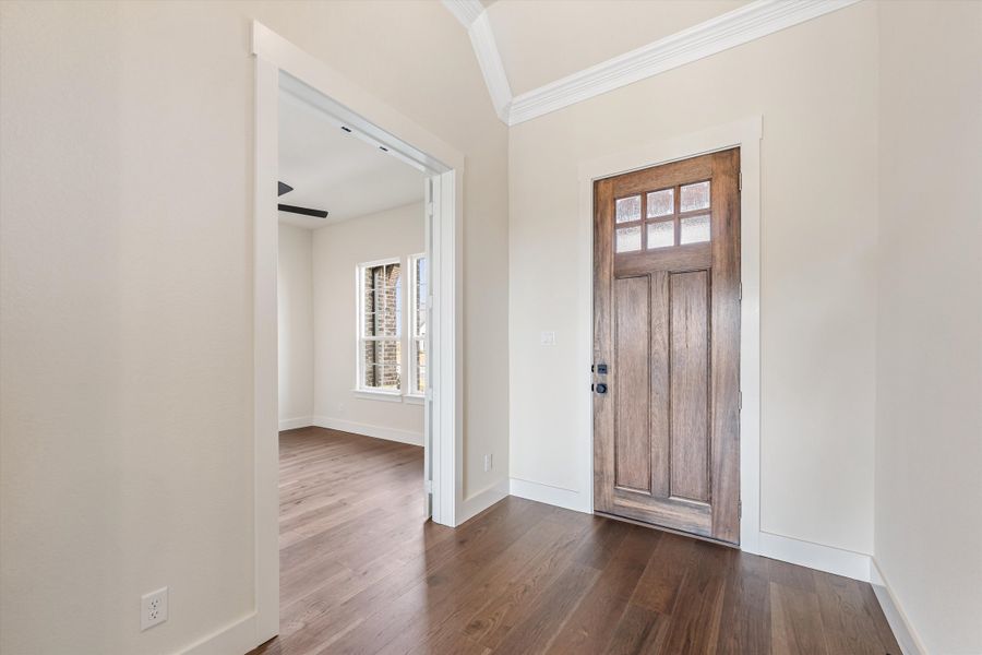 Spacious, unfurnished interior of a new home in Eagle Ridge Estates, Weatherford (Image 17).