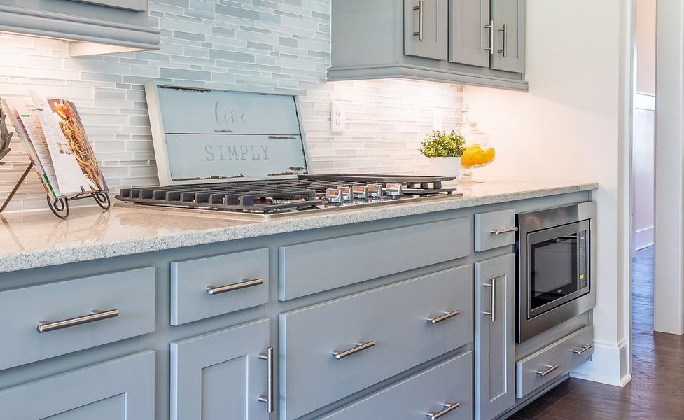 Representative interior finishes for a home built from the Columbia by Greybrook Homes in Shepherds Trace, Clover (Image 22).