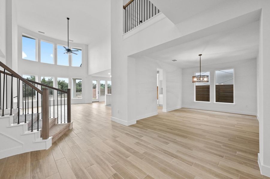 Spacious, unfurnished interior of a new home in Provence - 60', Austin (Image 27).