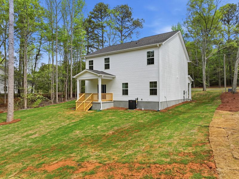 Representative exterior details of a home built from the Myrtle Select N by McGuinn Homes in Broadway Lake, Anderson (Image 4).