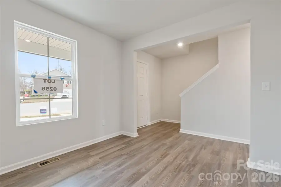 Spacious, unfurnished interior of a new home in Riverdale Hills, Spartanburg (Image 11).