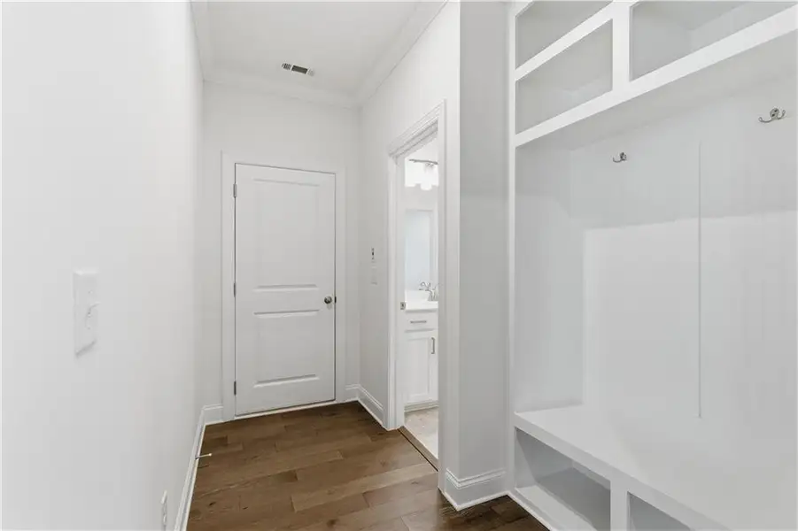 Spacious, unfurnished interior of a new home in The Estates at Hurricane Pointe, Douglasville (Image 21).