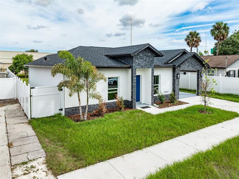 Image 28 of a home in .