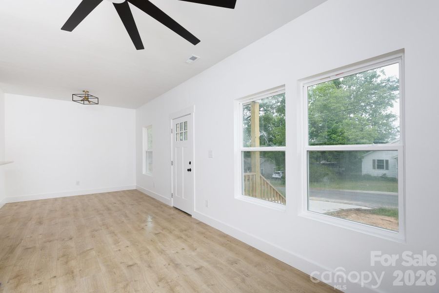 Spacious, unfurnished interior of a new home in , Great Falls (Image 19).