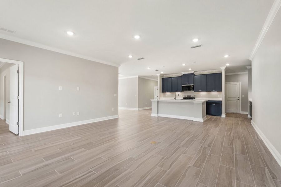 Spacious, unfurnished interior of a new home in Lake Merial, Panama City (Image 20). Spacious, unfurnished interior of a new home in Lake Merial, Panama City (Image 20).
