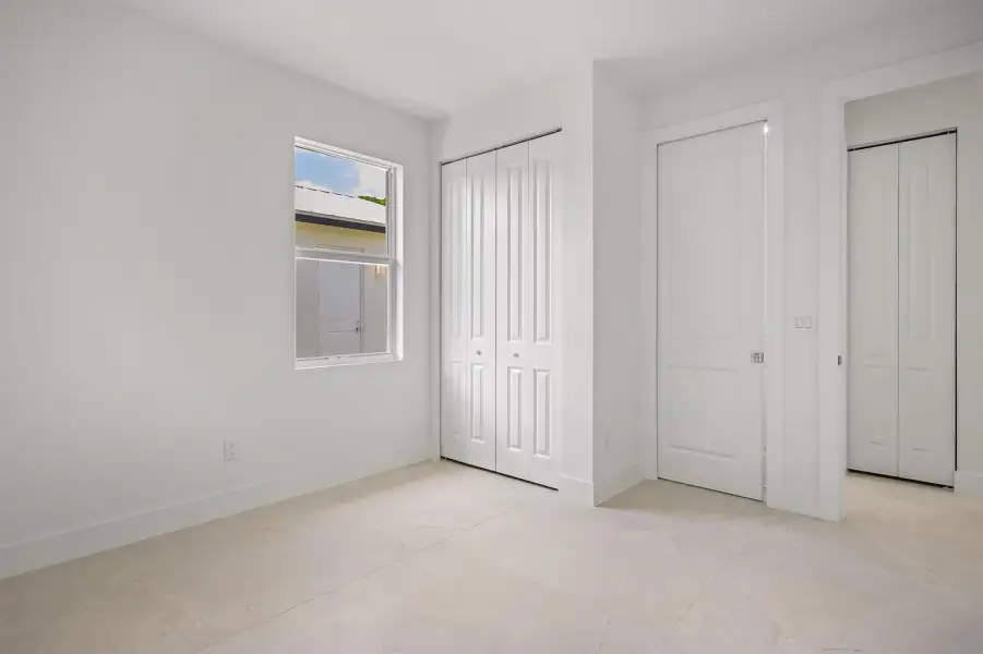 4606 Hibiscus - MLS - 026