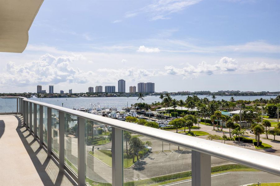 Wrap-around Balcony Wrap-around Balcony