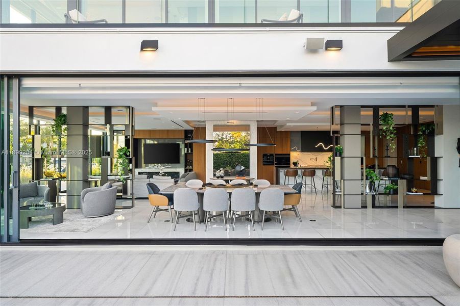 Community amenities in , Miami (Image 43).