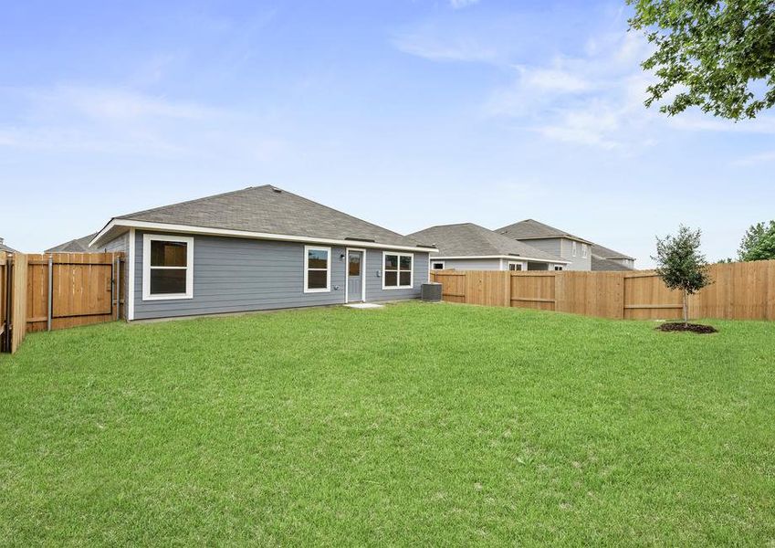 The back yard of the Rio Grande is fully fenced.